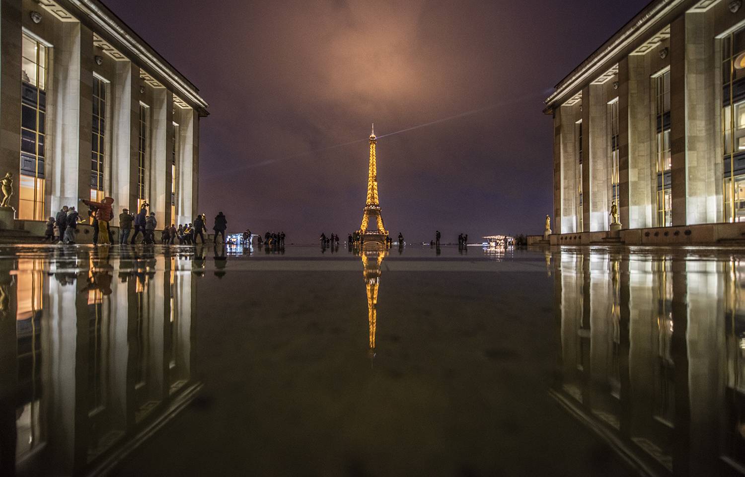 برج ایفل پاریس عکس از رامین برزگر